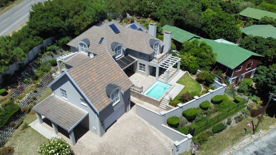 4 Bedroom Property for Sale in Sedgefield Central Western Cape